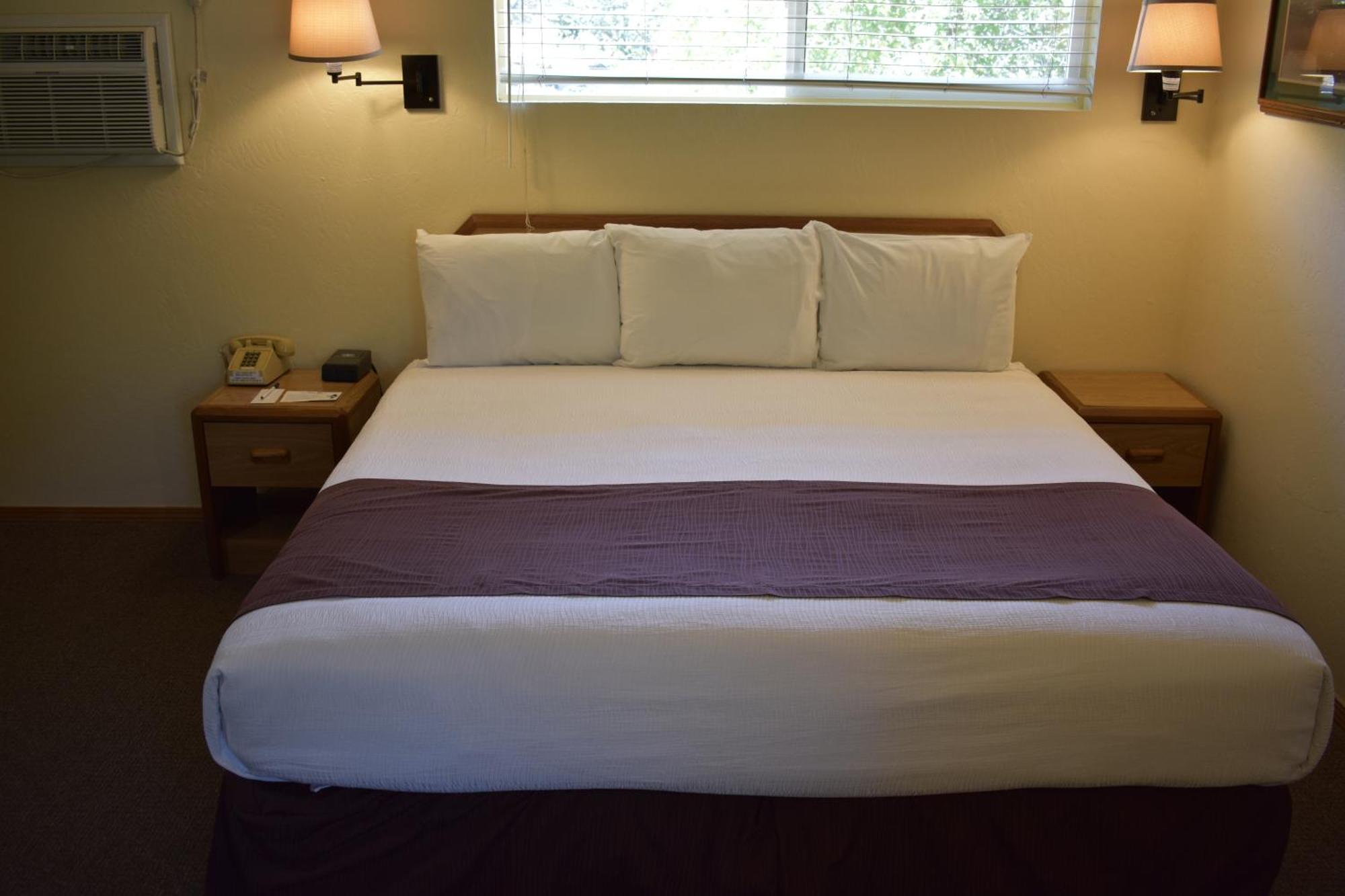 Lazy J Ranch Motel 쓰리리버스 외부 사진