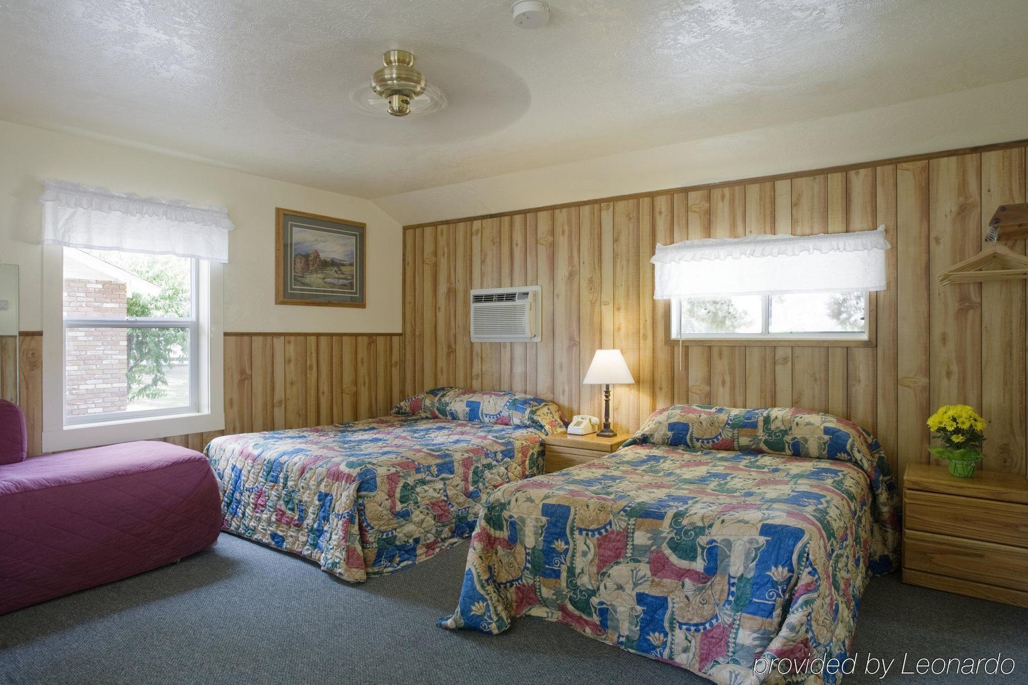 Lazy J Ranch Motel 쓰리리버스 객실 사진