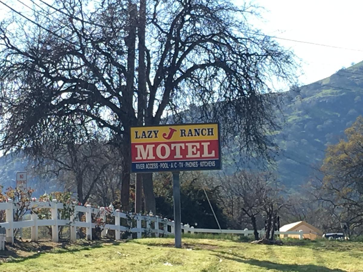 Lazy J Ranch Motel 쓰리리버스 외부 사진
