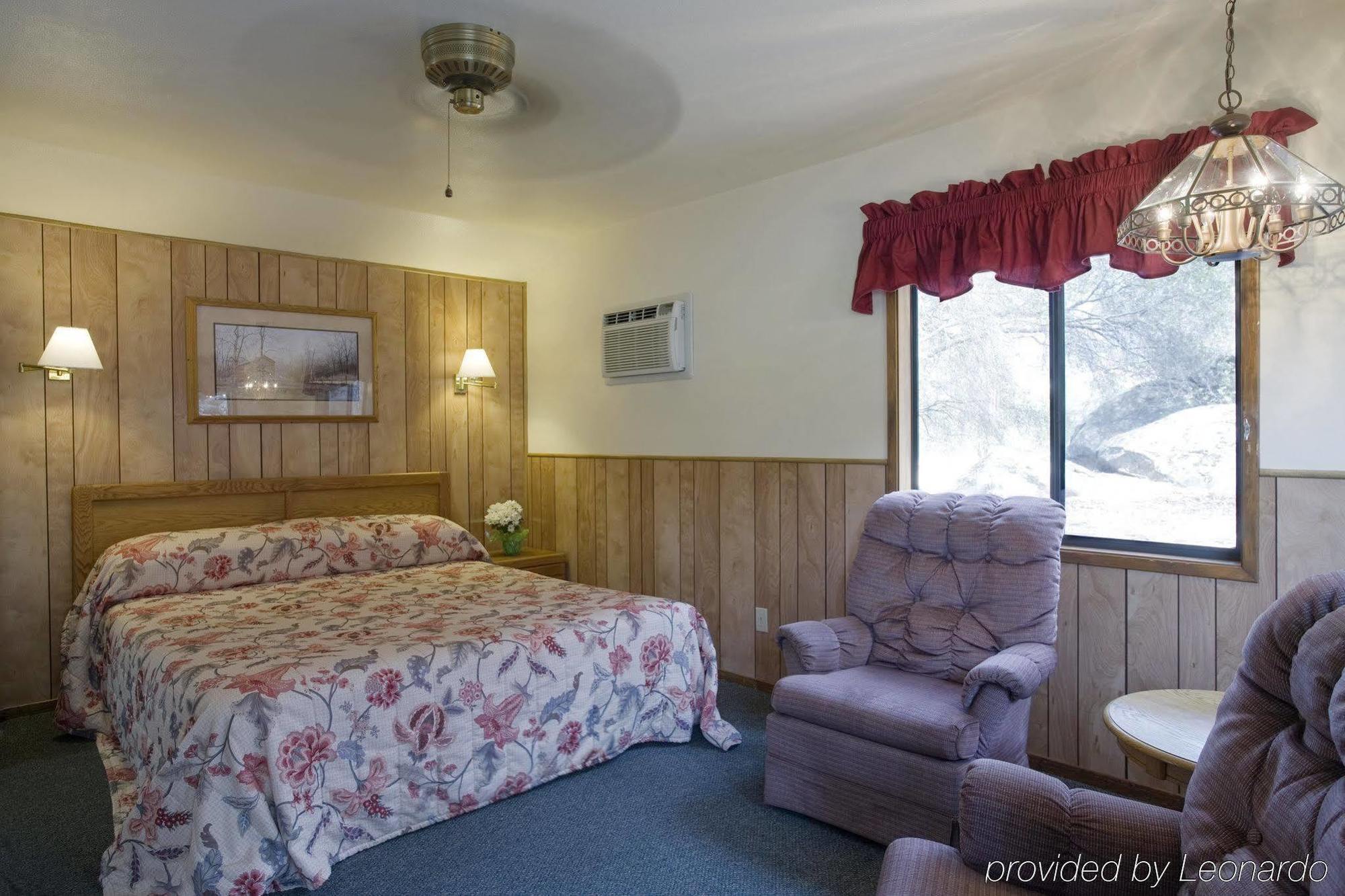 Lazy J Ranch Motel 쓰리리버스 객실 사진
