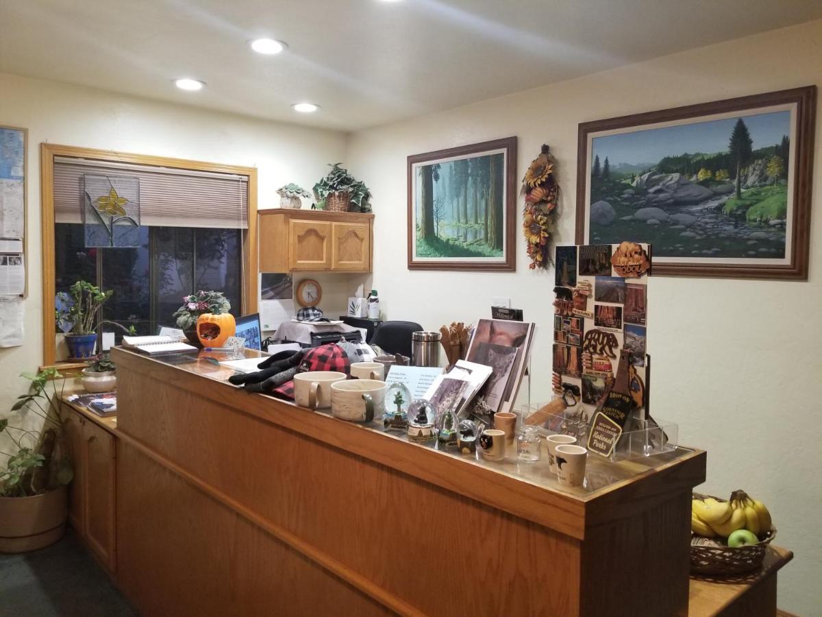 Lazy J Ranch Motel 쓰리리버스 외부 사진
